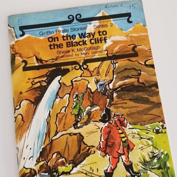 On the Way to Black Cliff by Sheila McCullagh Student Reader Book 1970s Pirates - Picture 1 of 8